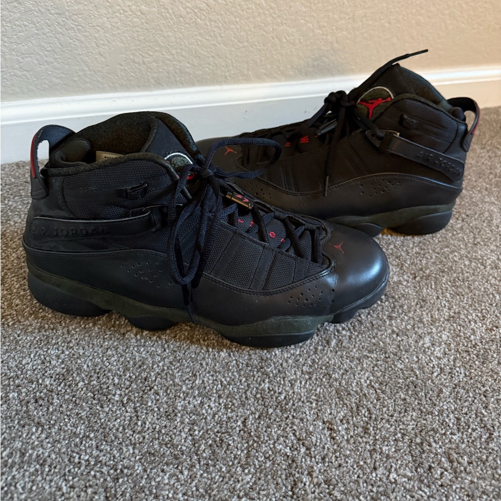 Jordan Men's Black and Red Sneakers